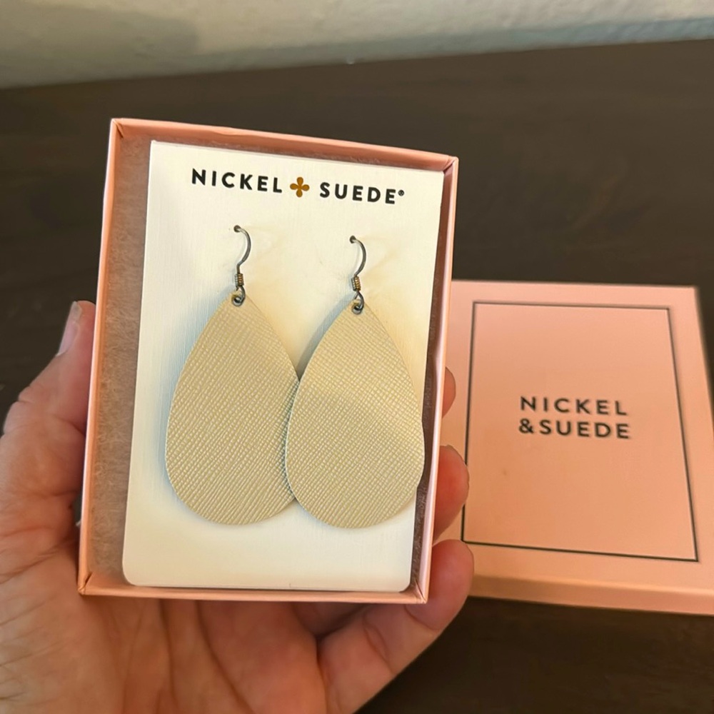 Nickel & Suede nickel free teardrop small earrings in cream.NWT in original box.